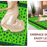 Elegant Shamrock Patterned Accent(Green)