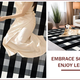 Sleek Minimalist Geometric Arrangement(Black)