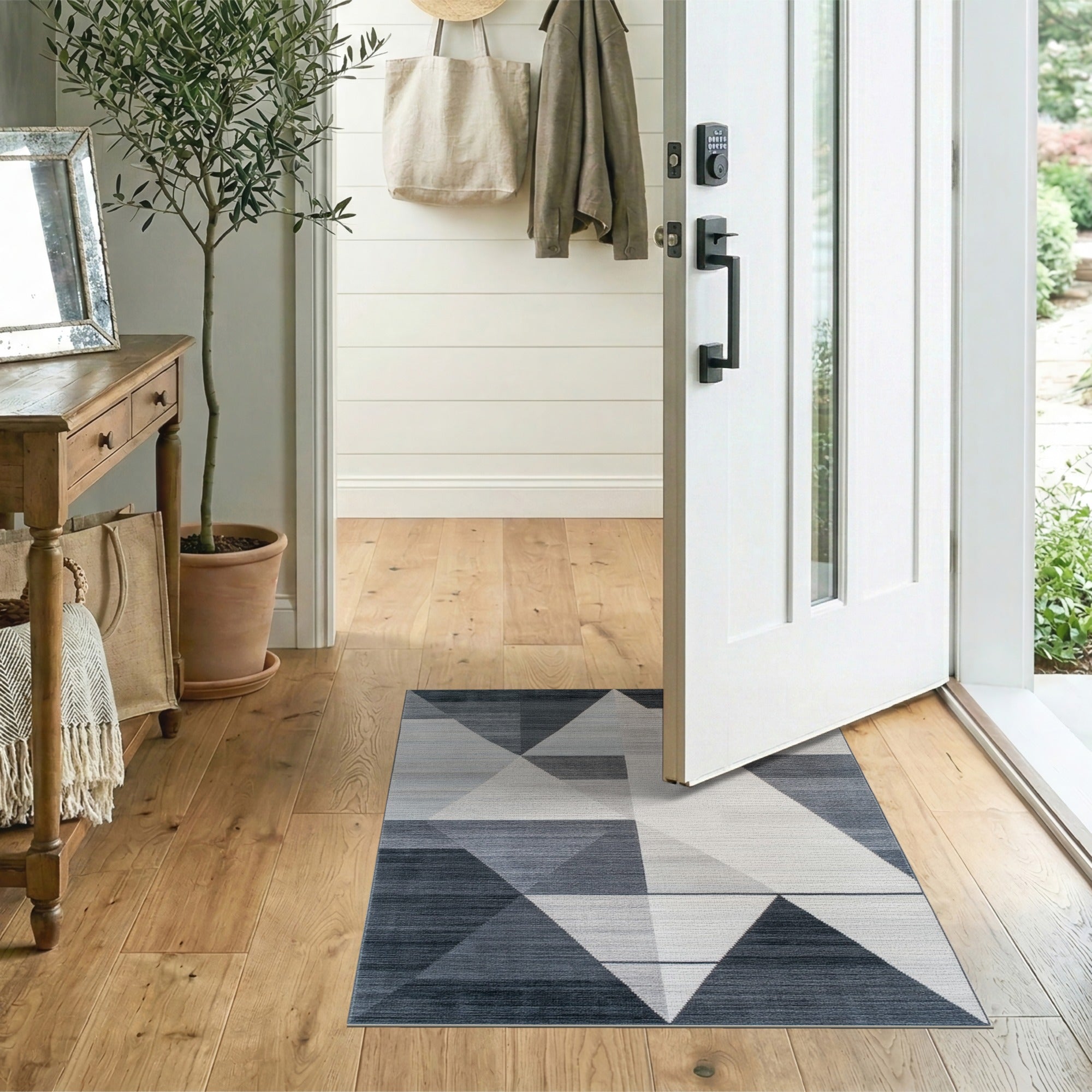 Geometric Modern Grey Modern Geometric Grey Triangle Area Rug