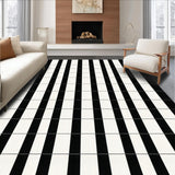 Timeless Black and White Diamond Layout(Black)