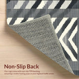 Chic Chevron Monochrome Aesthetic(Black)