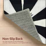 Bold Graphic Contrast in Neutral Tones(Black)