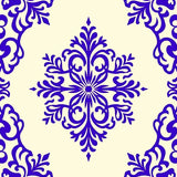 Elegant Swirl Medallion Damask Symphony Sevilla (Purple)