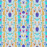 Contemporary Interlocking Trellis with Stylized Floral Details (Gold)