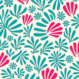 Coral Reef Featuring Scallop Shells and Snowflake(Ivory)