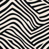 Abstract Chevron Wave Design Floor Covering with Bold Stripes(Black)